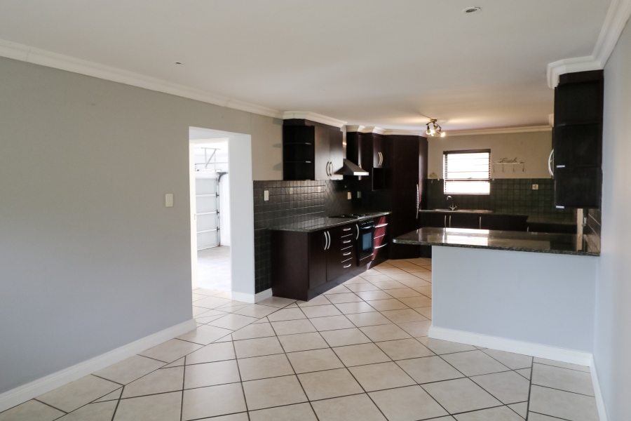 3 Bedroom Property for Sale in Sunnyridge Eastern Cape